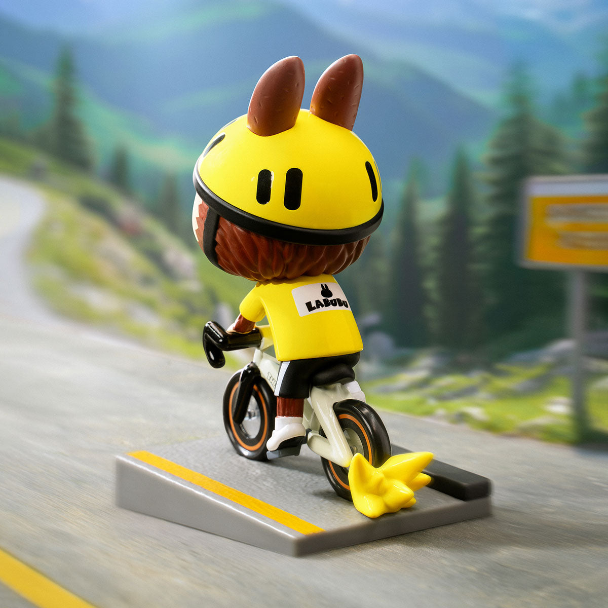 POP MART Labubu Summer Ride (EXCLUSIVE)