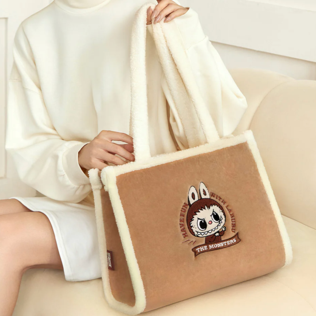 POP MART Labubu Shoulder Bag (EXCLUSIVE / Pop Land Only)