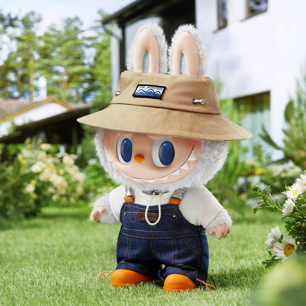 POP MART Labubu Fall in Wild 40cm