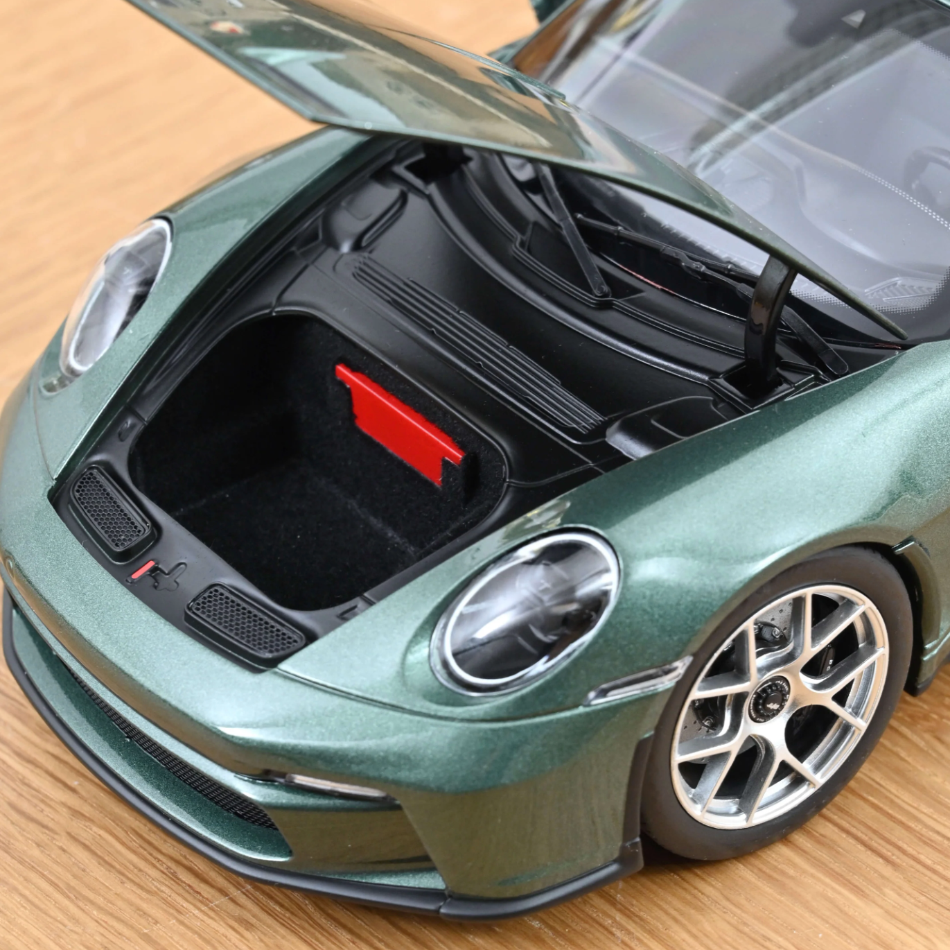 NOREV Porsche 911 S/T 2023 Malachite Green | 1:18