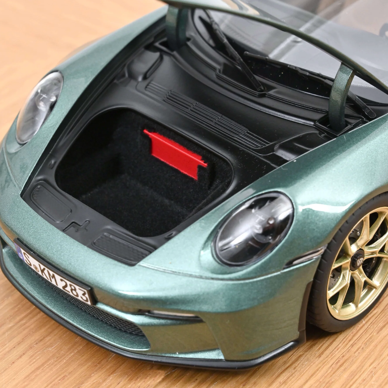 NOREV Porsche 911 GT3 w/ Touring Pack 2021 Malachite Green | 1:18