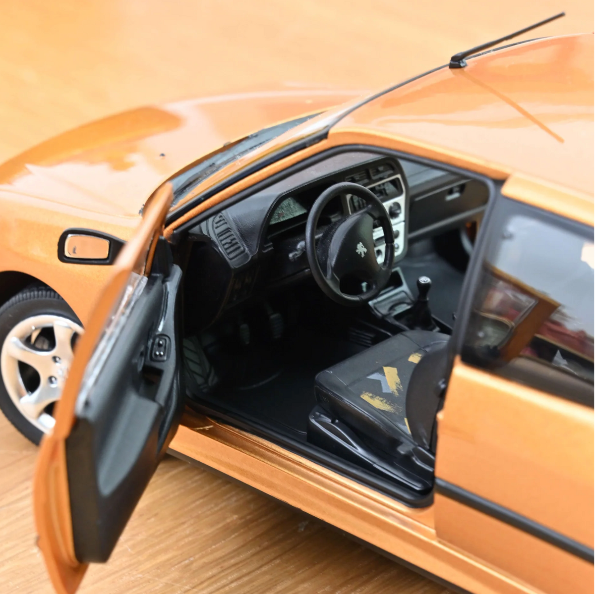 NOREV Peugeot 306 S16 1997 Blaze Yellow | 1:18