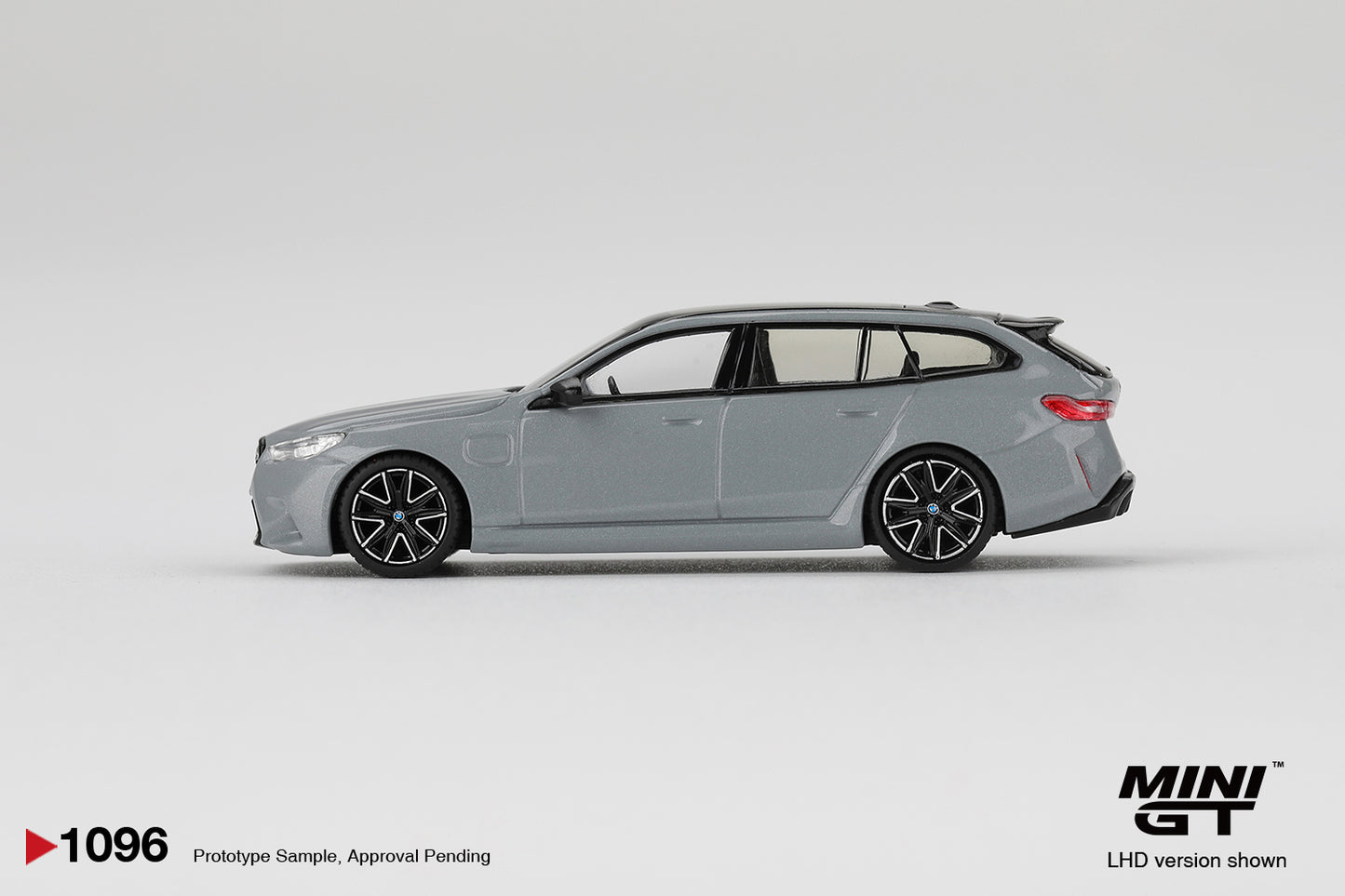 MINI GT BMW M5 Touring Brooklyn Grey Metallic | 1096