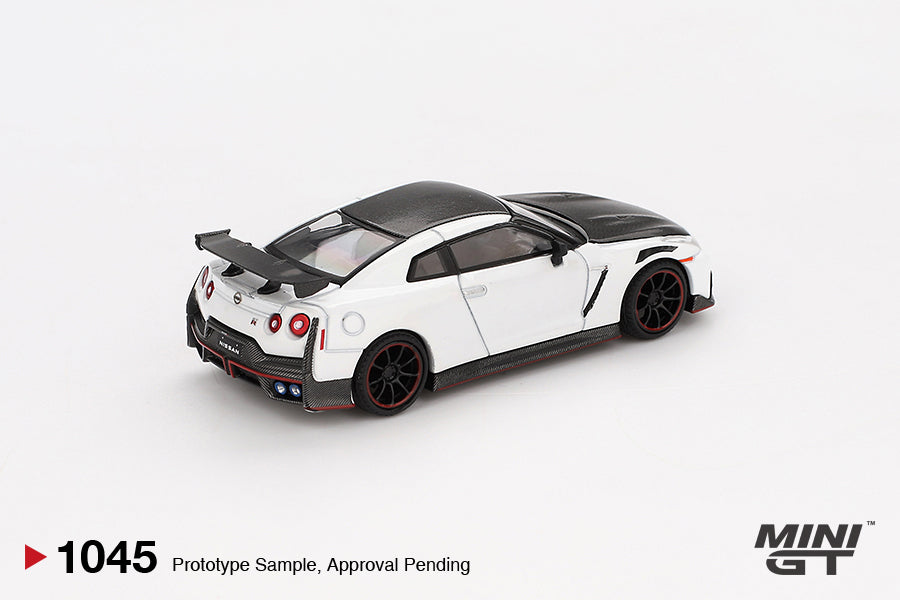 MINI GT Nissan GT-R (R35) Nismo 2024 Pearl White | 1045