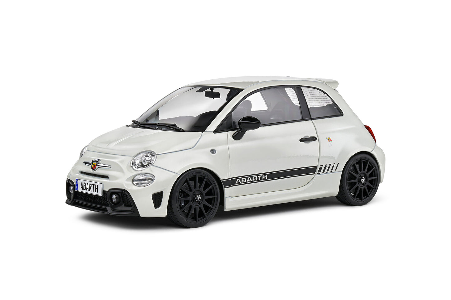 SOLIDO Fiat F595 Abarth 2022 | Ghiaccio White 1:18