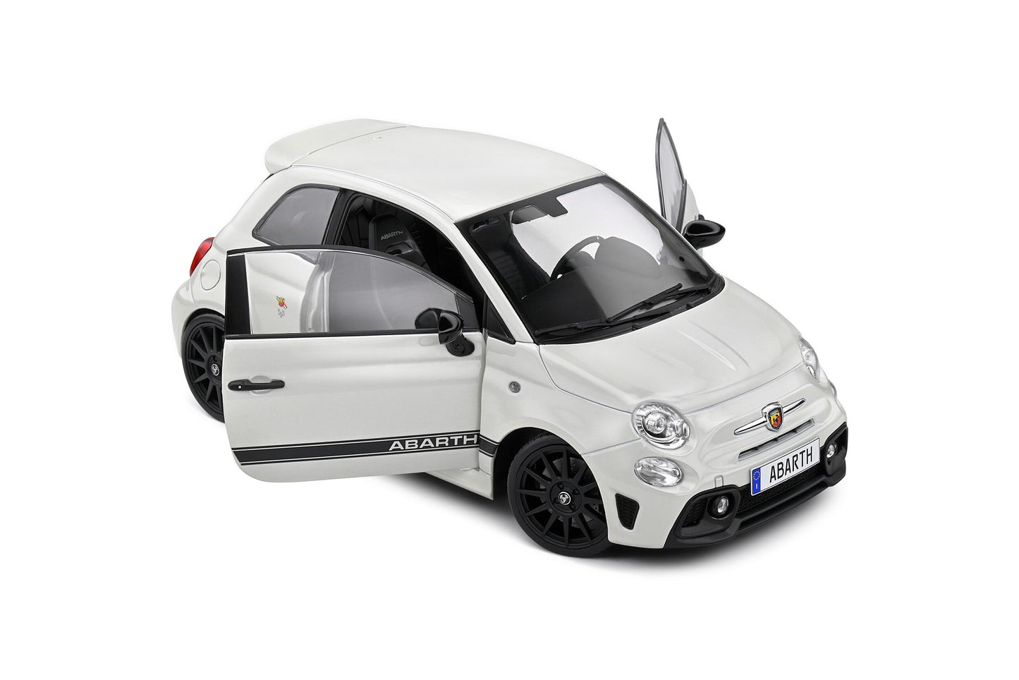 SOLIDO Fiat F595 Abarth 2022 | Ghiaccio White 1:18