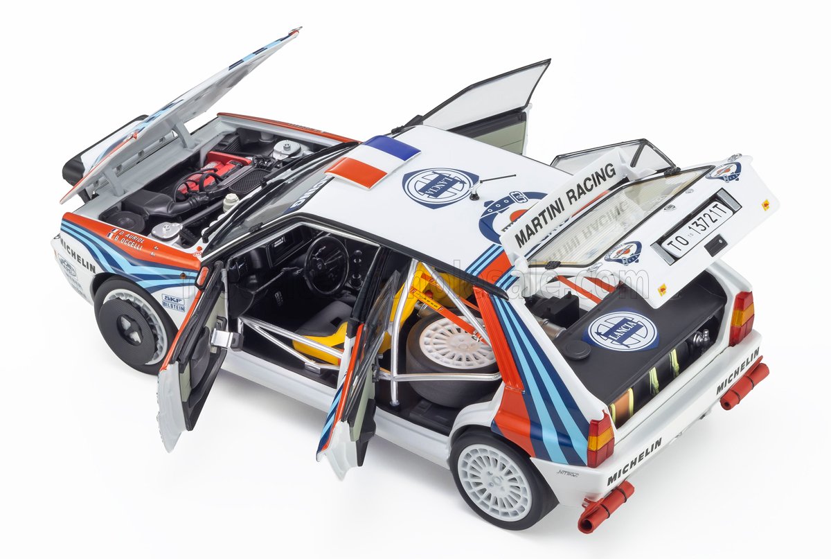 KYOSHO Lancia Delta HF Integrale Martini #3 Rally 1000 Lakes 1992 | 1:18 - PRE ORDER