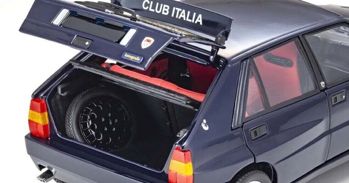 KYOSHO Lancia Delta HF Integrale Evo2 Club Italia 1992 | 1:18