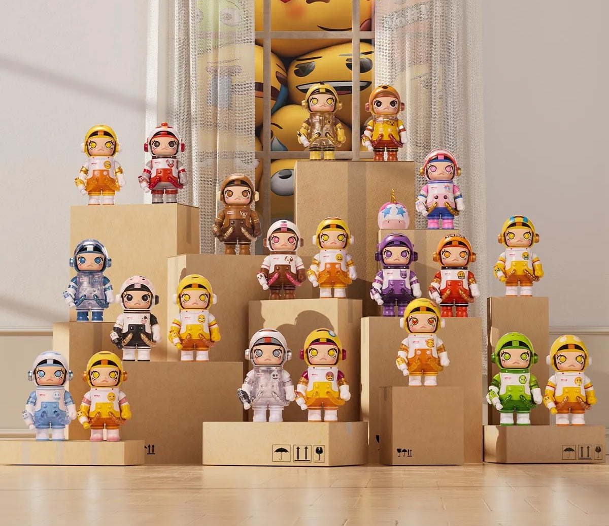 POP MART Mega Space Molly 100% x Emoji? (Blind Box)