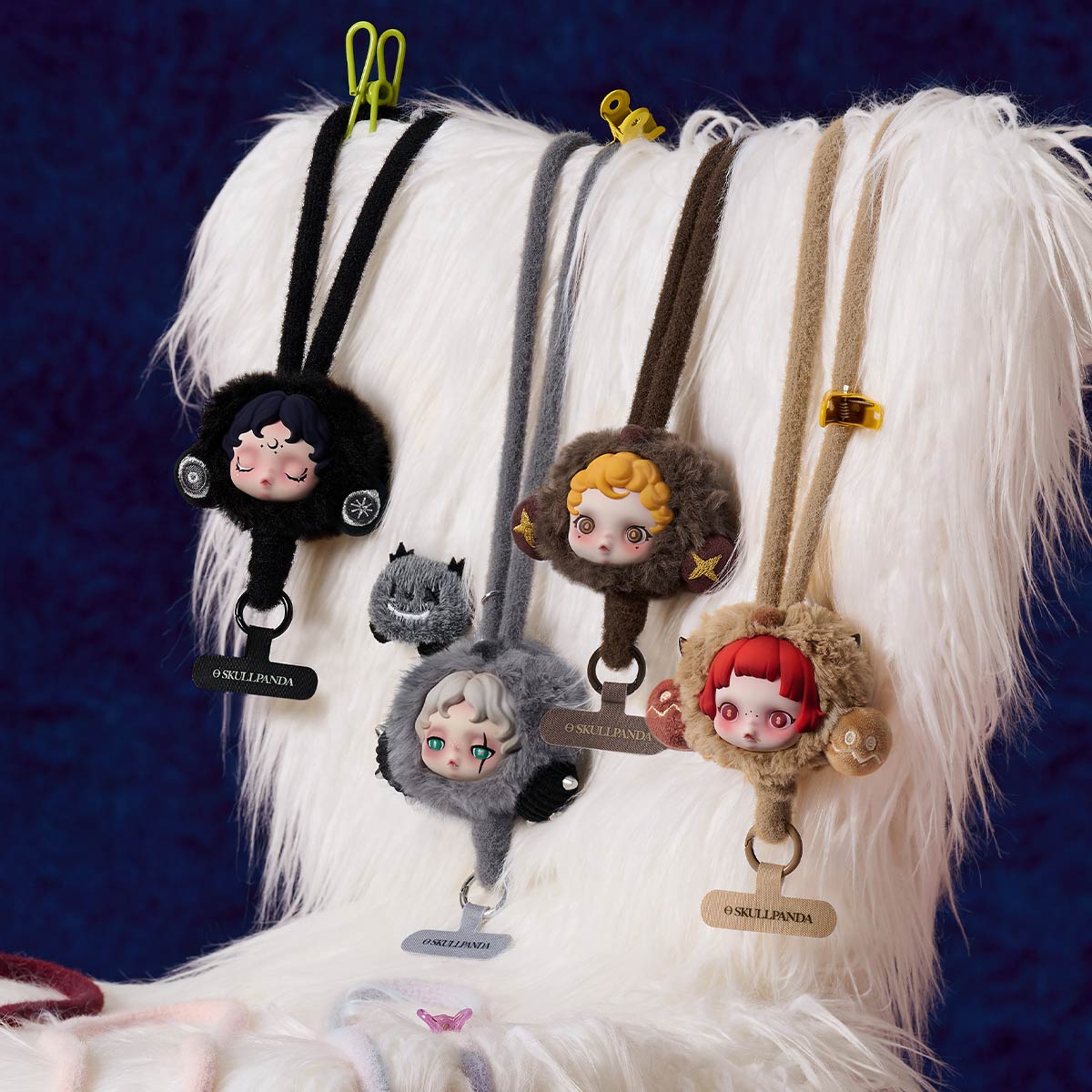 POP MART Skullpanda You Found Me! | Phone Holder