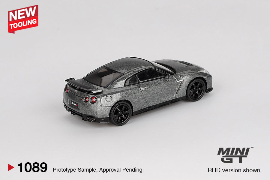 MINI GT NISSAN GT-R 2013 Dark Metal Gray (NISMO R35 CRS Version) | 1089