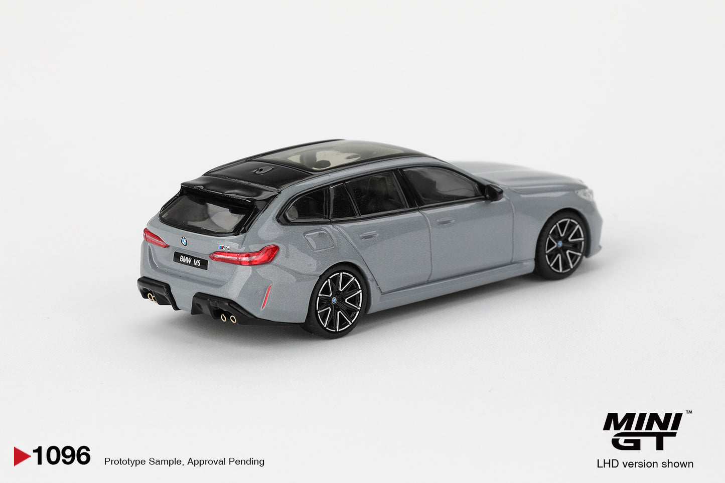 MINI GT BMW M5 Touring Brooklyn Grey Metallic | 1096