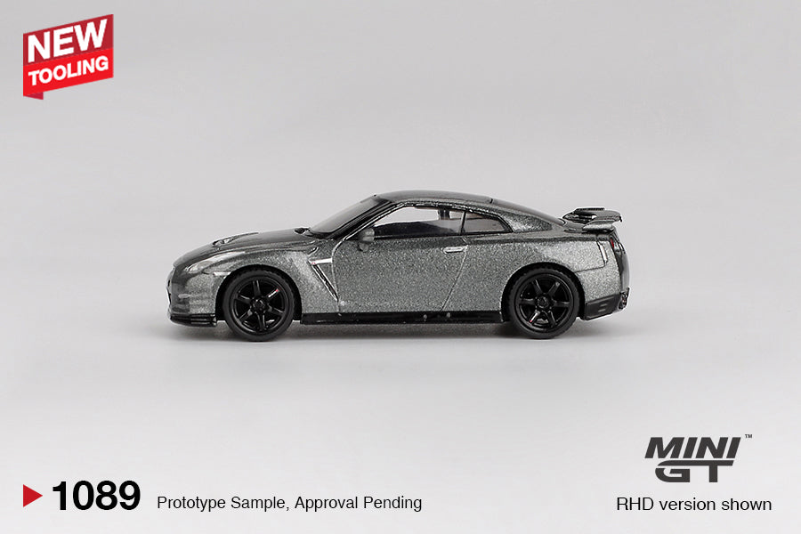 MINI GT NISSAN GT-R 2013 Dark Metal Gray (NISMO R35 CRS Version) | 1089