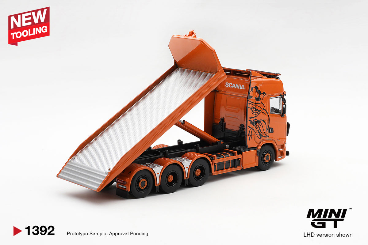 MINI GT Scania 770S B8x4NA Hooklift Flatbed Orange | 1392 - PRE ORDER