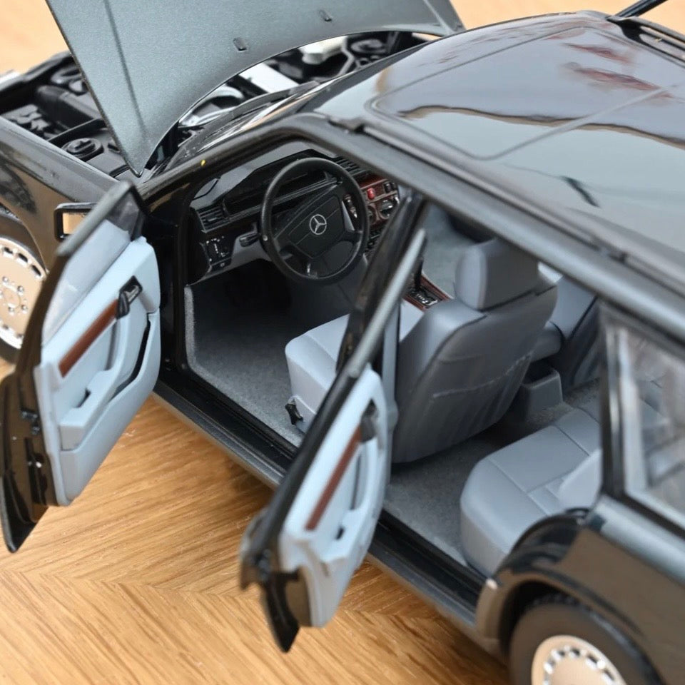 NOREV Mercedes-Benz 300 D T-Model 1990 | 1:18