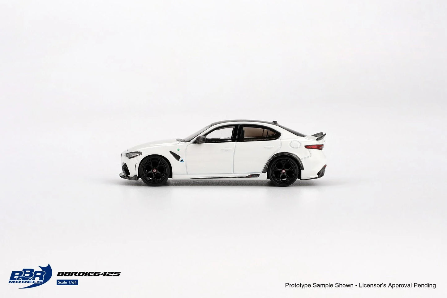 MINI GT Alfa Romeo Giulia GTA 2020 White | 1:64 BBR Models