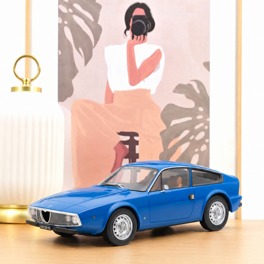 NOREV Alfa Romeo Junior Zagato 1300 1969 | 1:18 Limited Edition