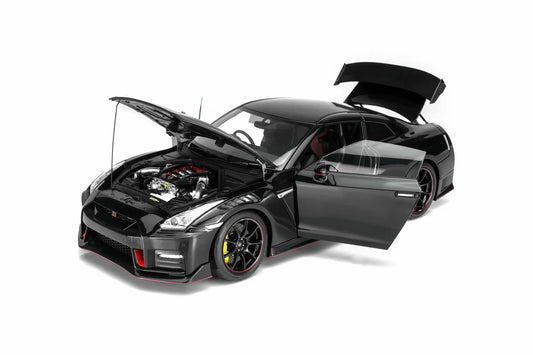 MOTORHELIX Nissan GT-R NISMO (R35) 2022 NISMO Black Pearl | 1:18
