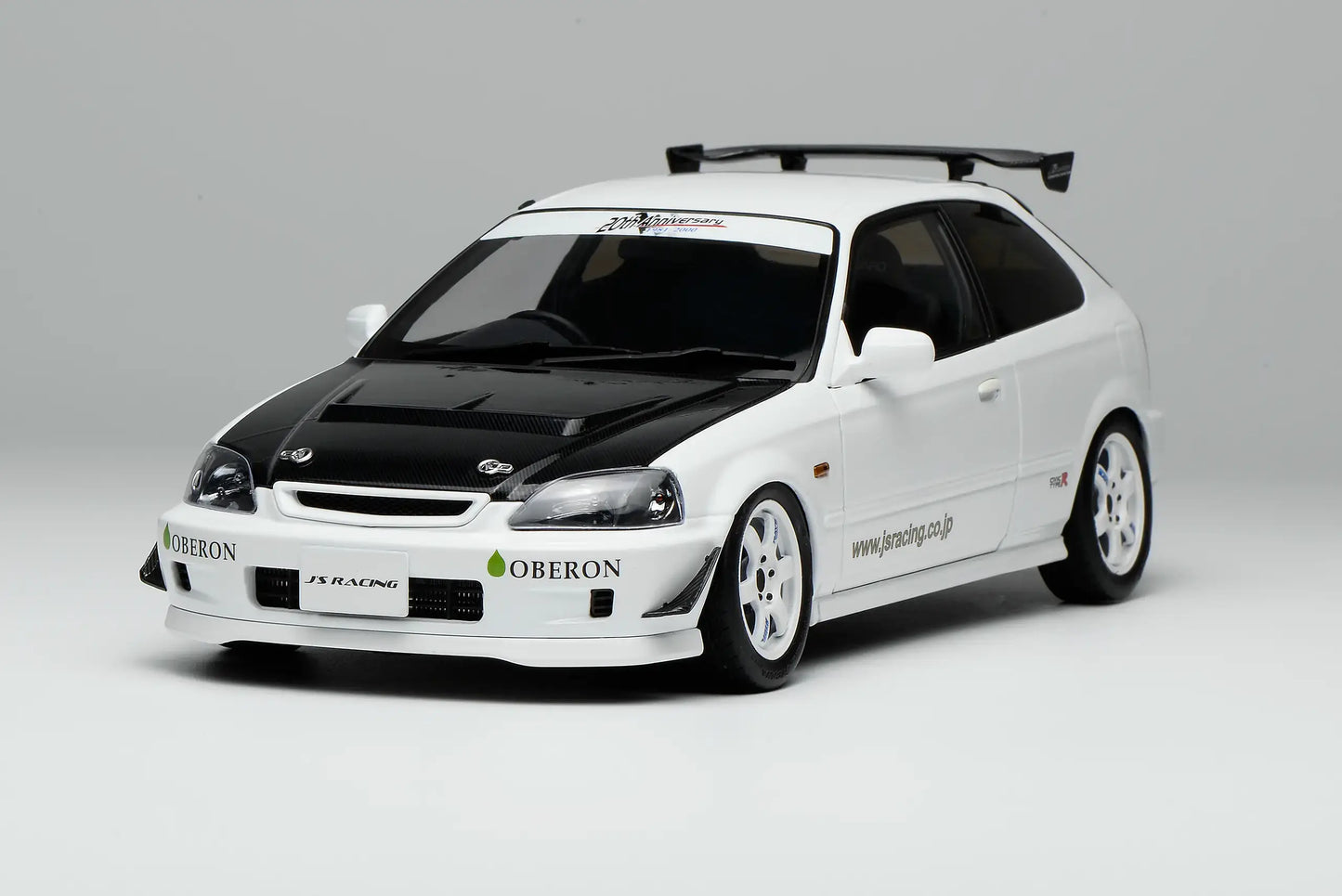 MOTORHELIX Honda Civic Typer-R (EK9) J's Racing 2001 White | 1:18