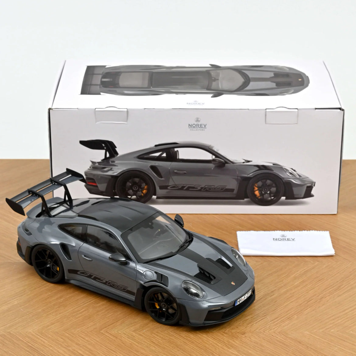 NOREV Porsche 911 GT3 RS w/Weissach Pack 2022 Artic Grey | 1:12 Limited Edition