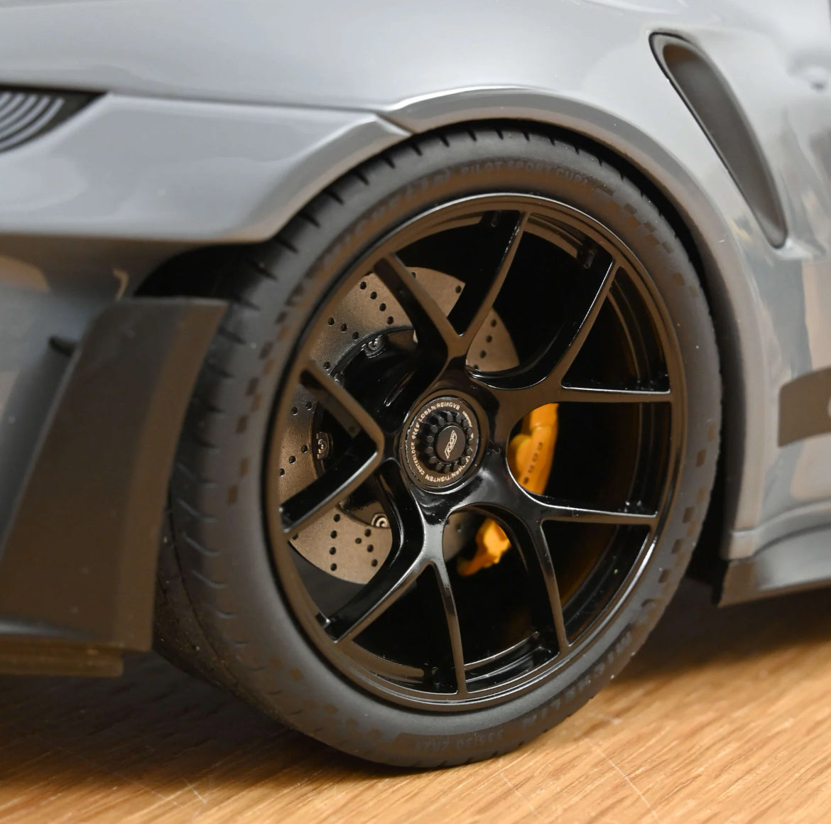 NOREV Porsche 911 GT3 RS w/Weissach Pack 2022 Artic Grey | 1:12 Limited Edition