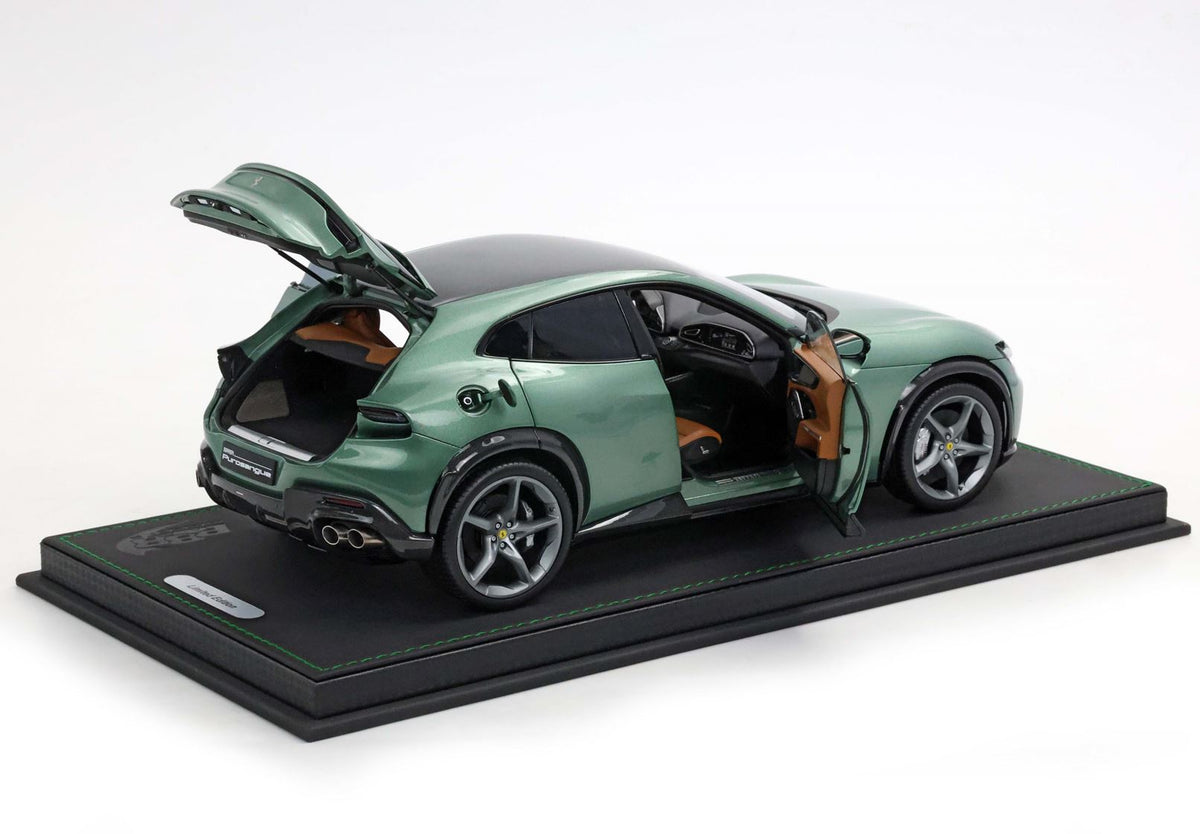 BBR 1:18 Ferrari Purosangue Verde Dora | Luxury Pack