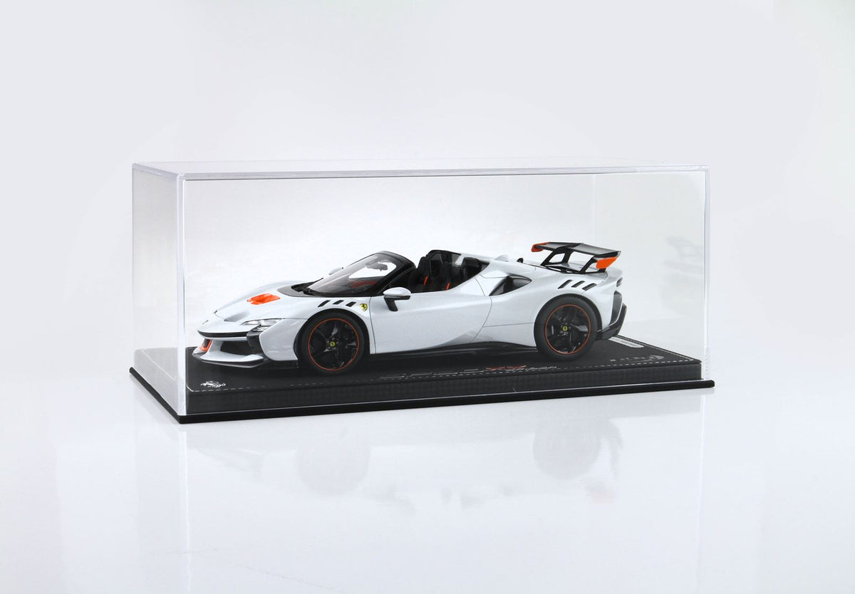 BBR 1:18 Ferrari SF90 XX Spider Bianco Artico
