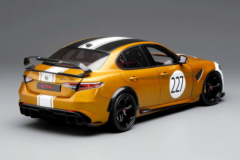 MOTORHELIX Alfa Romeo Giulia GTAm #227 Racing | 1:18 Limited Edition (699pz) - PRE ORDER
