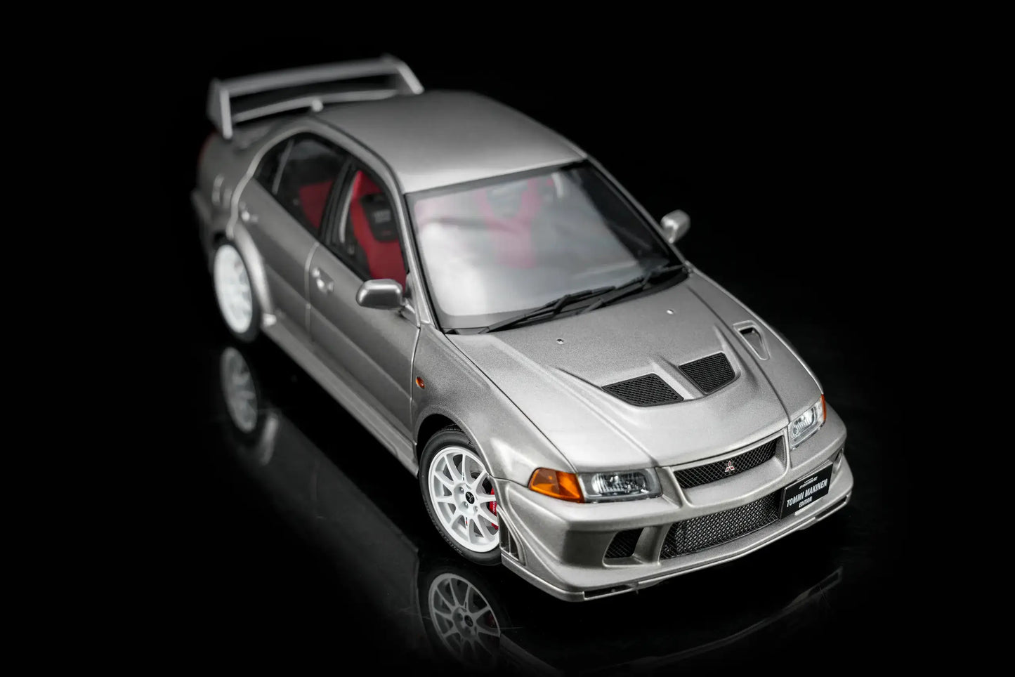 MOTORHELIX Mitsubishi Lancer EVO VI GSR Tommy Makinen 2000 Silver | 1:18