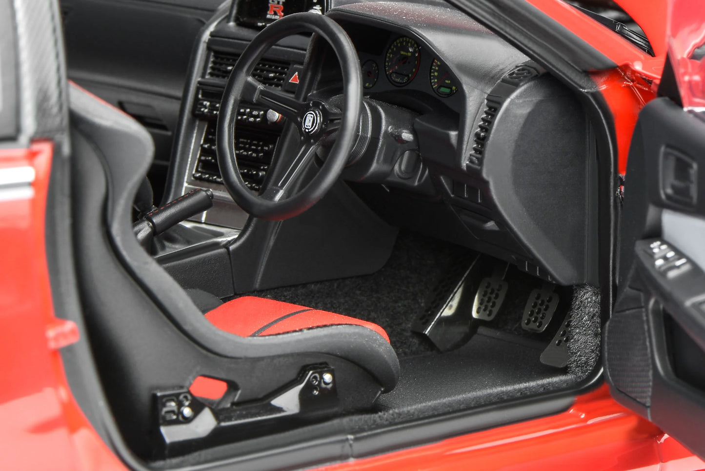 MOTORHELIX Nissan GT-R (R34) CRS Active Red 2002 | 1:18
