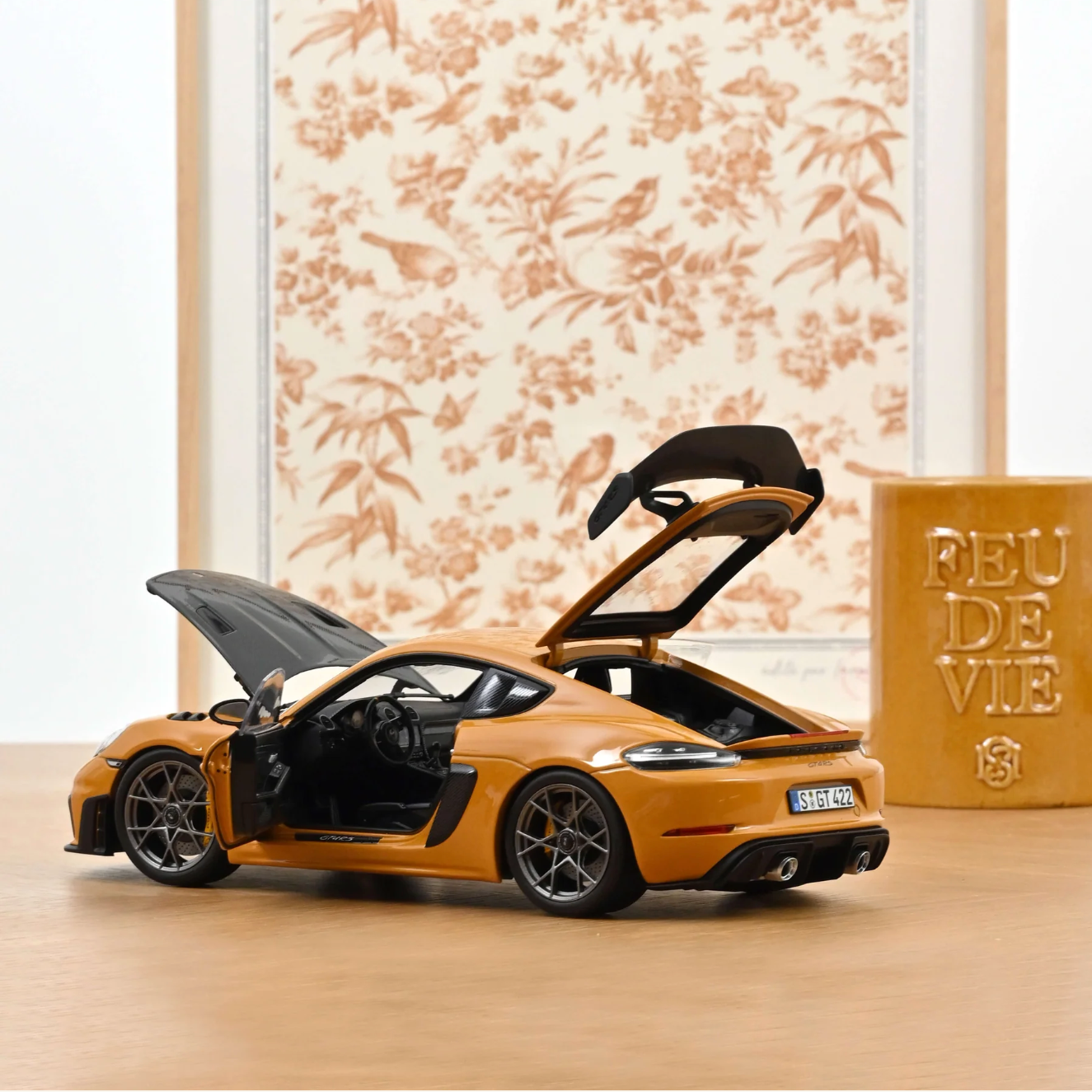 NOREV Porsche Cayman GT4 RS w/Weissach Pack 2023 Bahama Yellow | 1:18