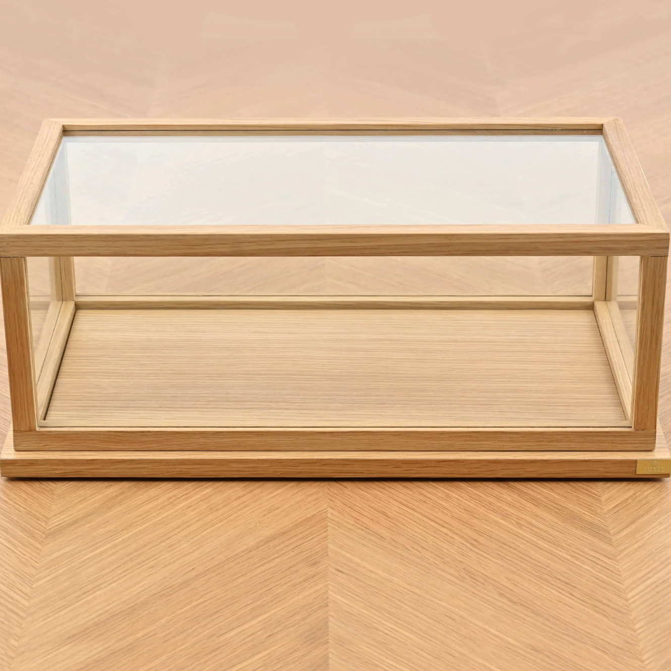 NOREV Display Box in Glass and FSC Oak | 1:12