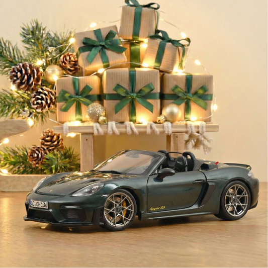 NOREV Porsche 718 (982) Spyder RS w/ Weissach Pack 2023 Forest Green  | 1:18 Limited Edition