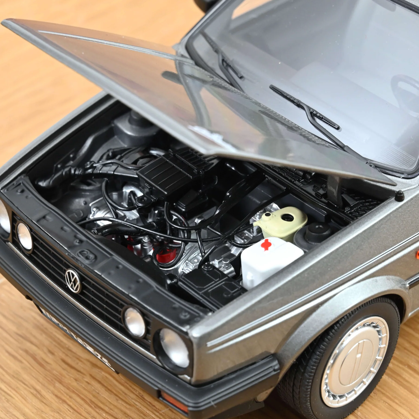 NOREV VW Golf Champion 1989 Grey | 1:18