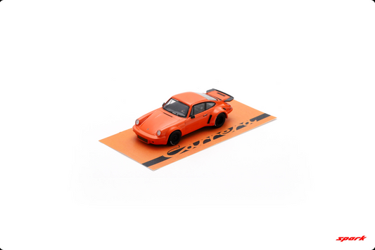 SPARK Porsche 911 3.0 RSR 1974 Orange/Noir | 1:64