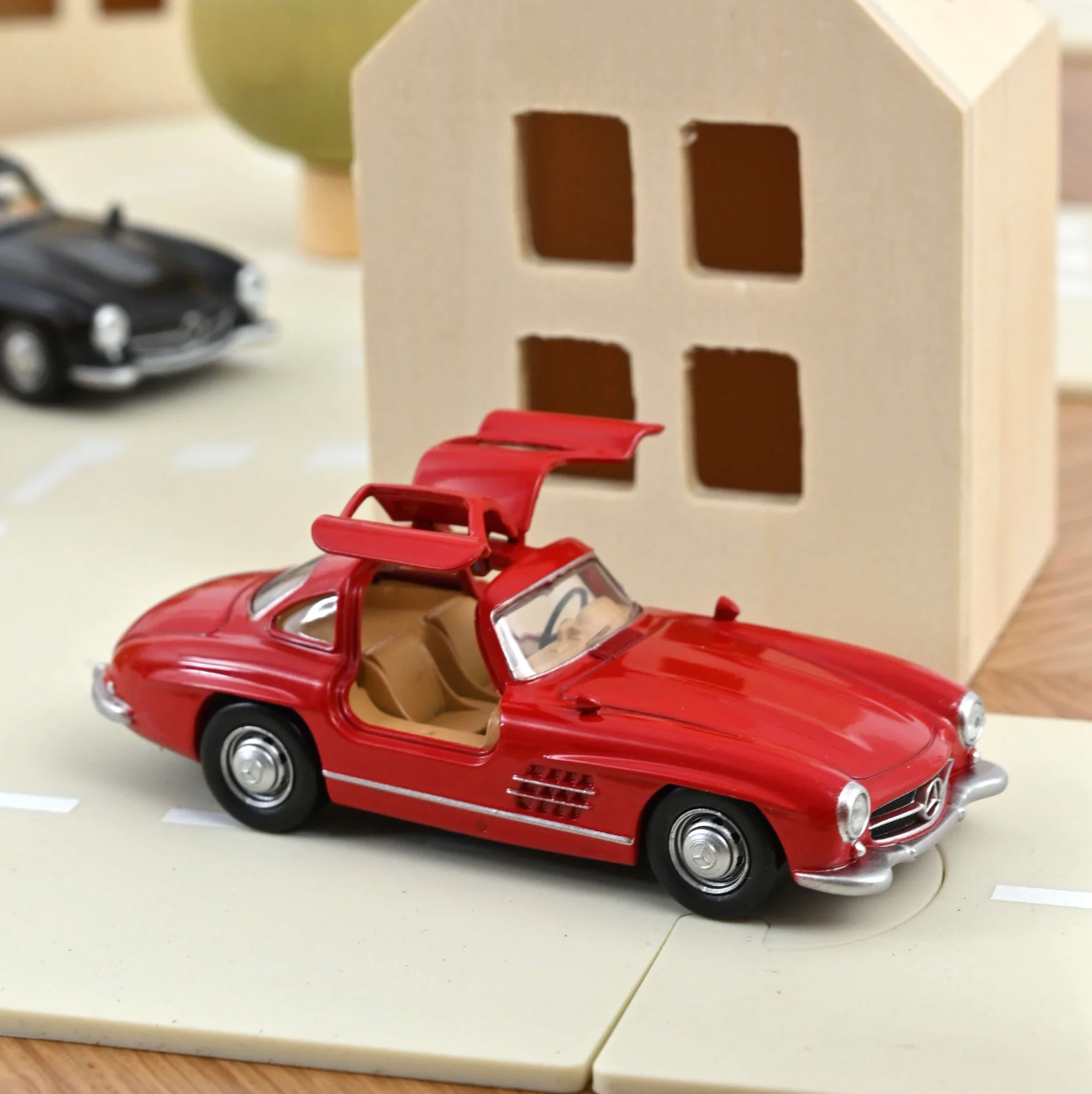 NOREV Mercedes-Benz 300 SL 1954 Fire Engine Red | 1:43 Jet-car