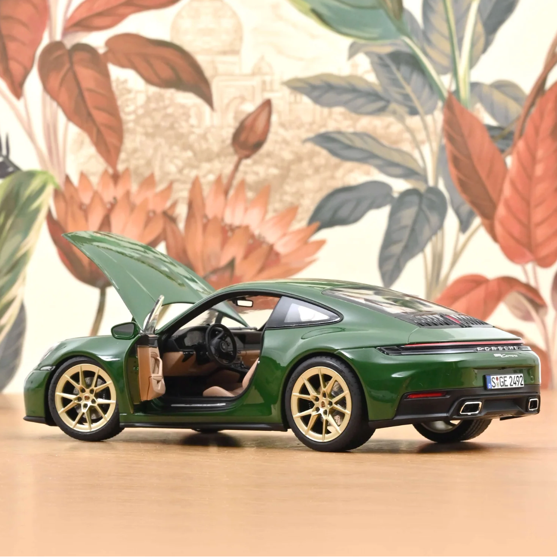 NOREV Porsche 911 Carrera 2025 Irish Green | 1:18 - Limited Edition