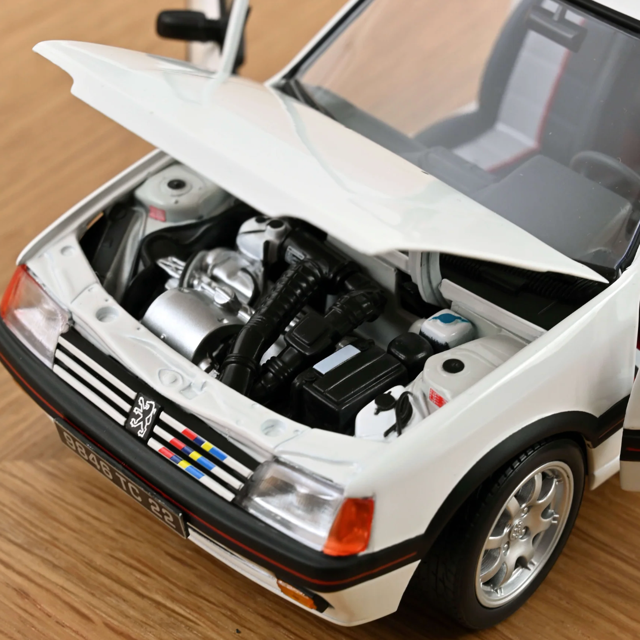 NOREV Peugeot 205 GTi 1.9 1989 Meije White | 1:18