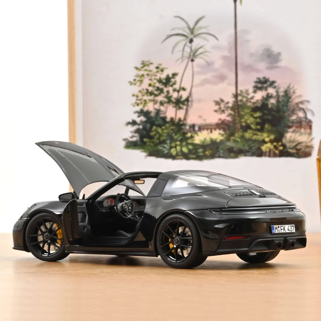 NOREV Porsche 911 Targa 4 GTS 2025 Black | 1:18 - Limited Edition