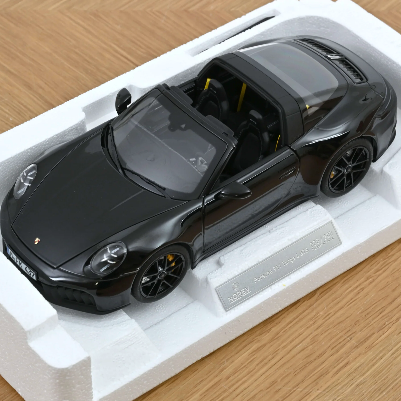 NOREV Porsche 911 Targa 4 GTS 2025 Black | 1:18 - Limited Edition