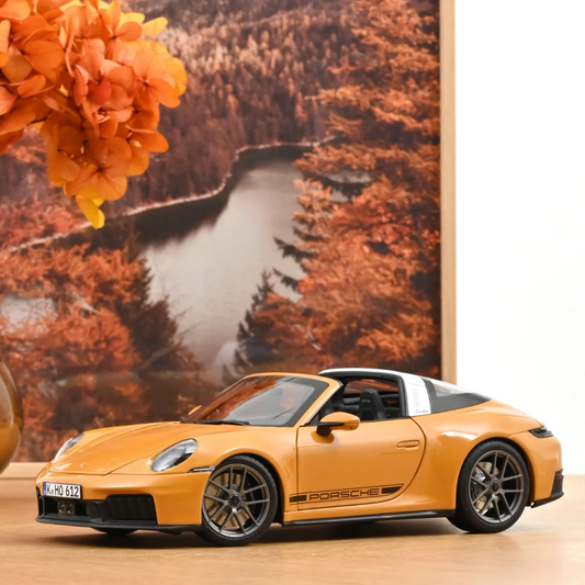 NOREV Porsche 911 Targa 4 GTS 2025 Bahama Yellow | 1:18 - PRE ORDER (20.03.2026)