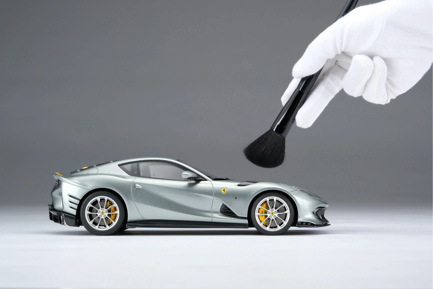 AMALGAM Ferrari 812 Competizione | Grigio Coburn 1:18