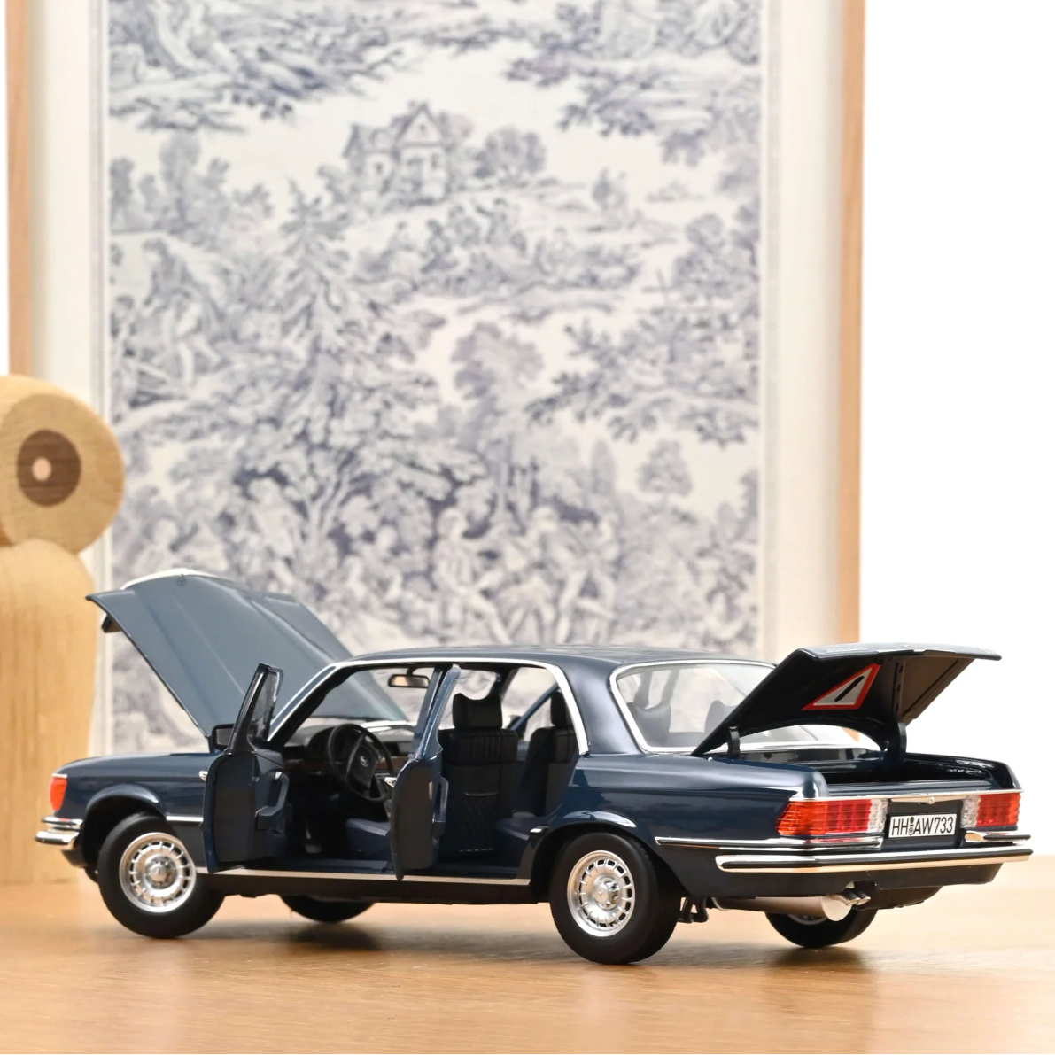 NOREV Mercedes-Benz 350 SEL 1979 Hansa Blue | 1:18