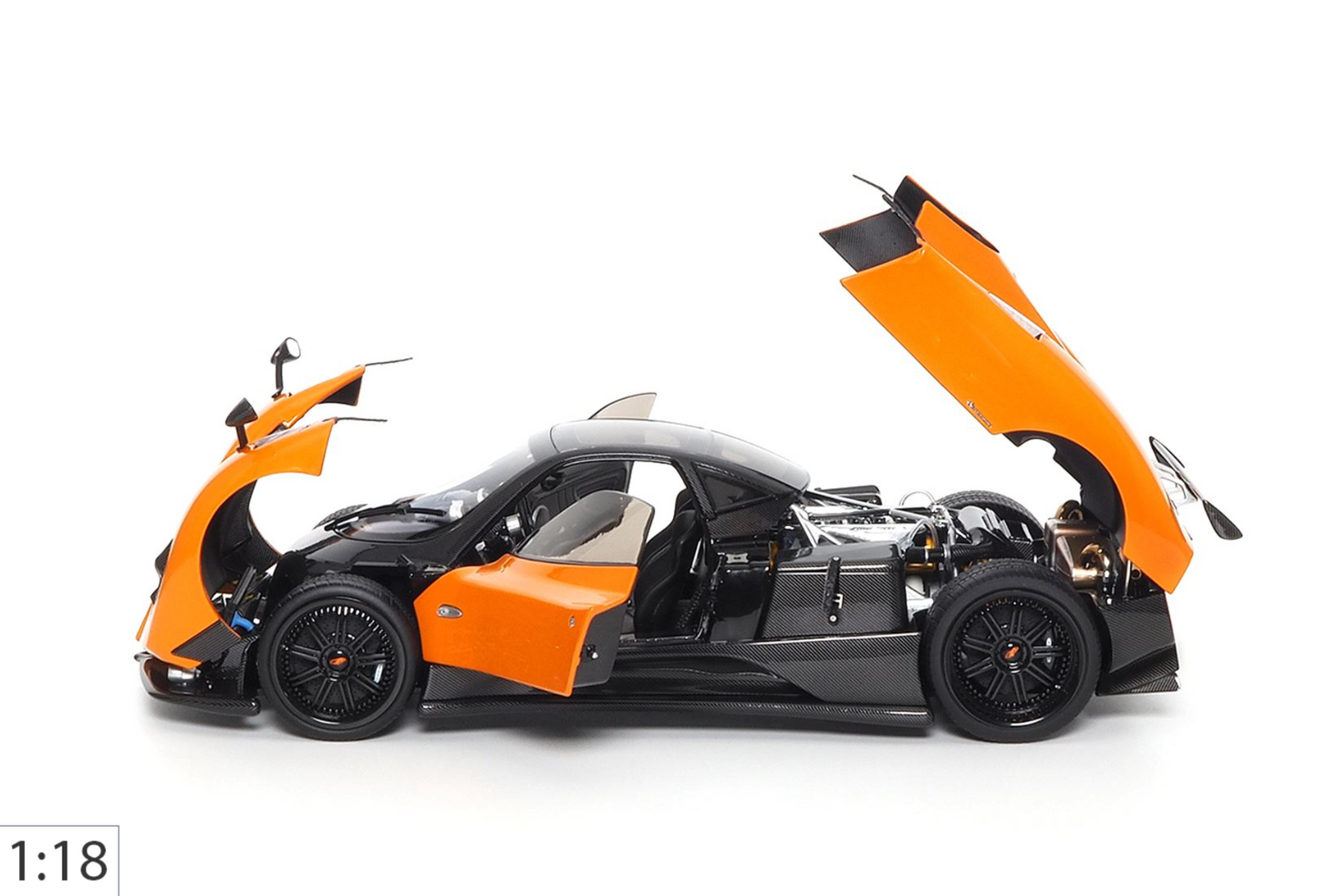 BBR 1:18 Pagani Zonda F (Carbon Pack) - IN ARRIVO