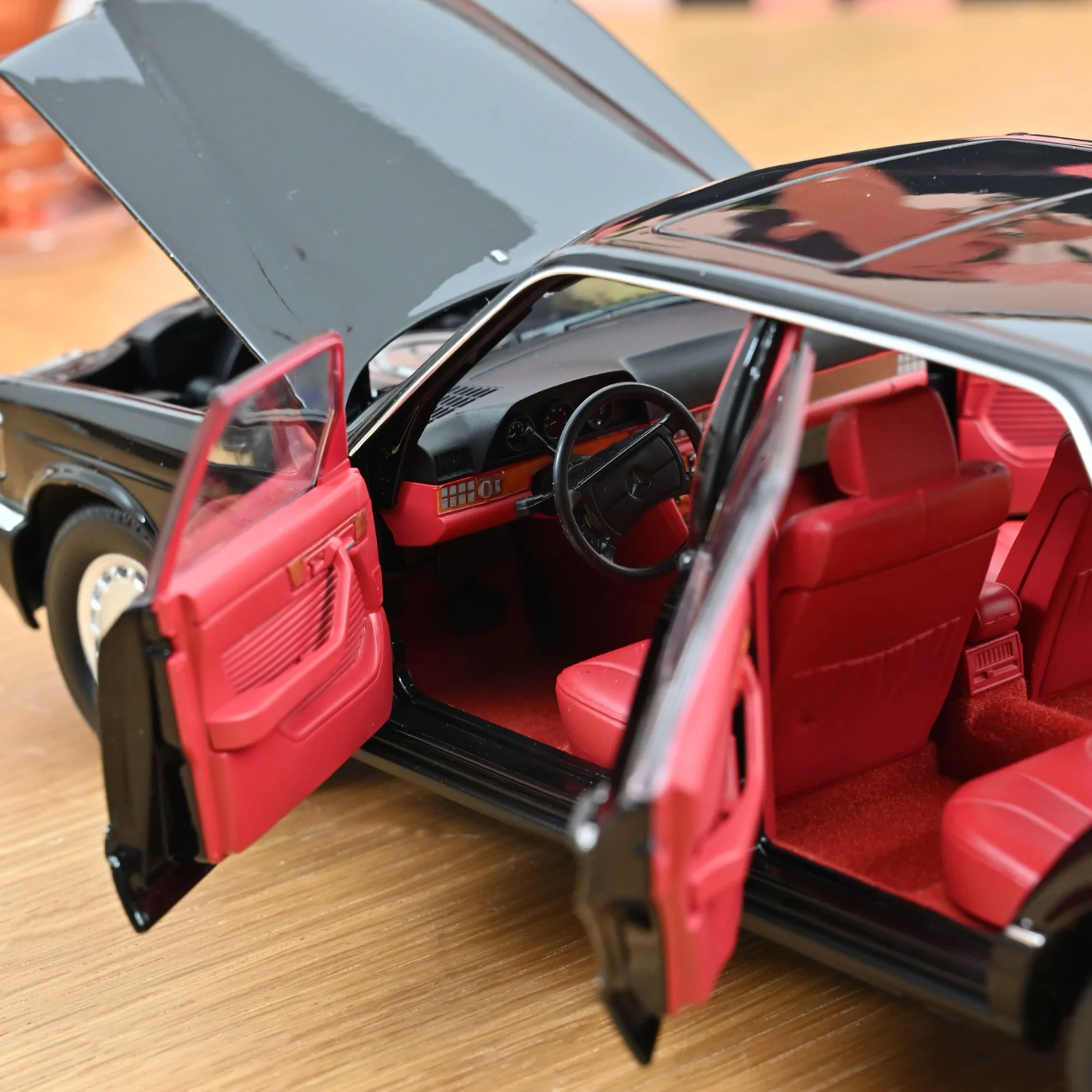 NOREV Mercedes-Benz 560 SEL 1991 | 1:18
