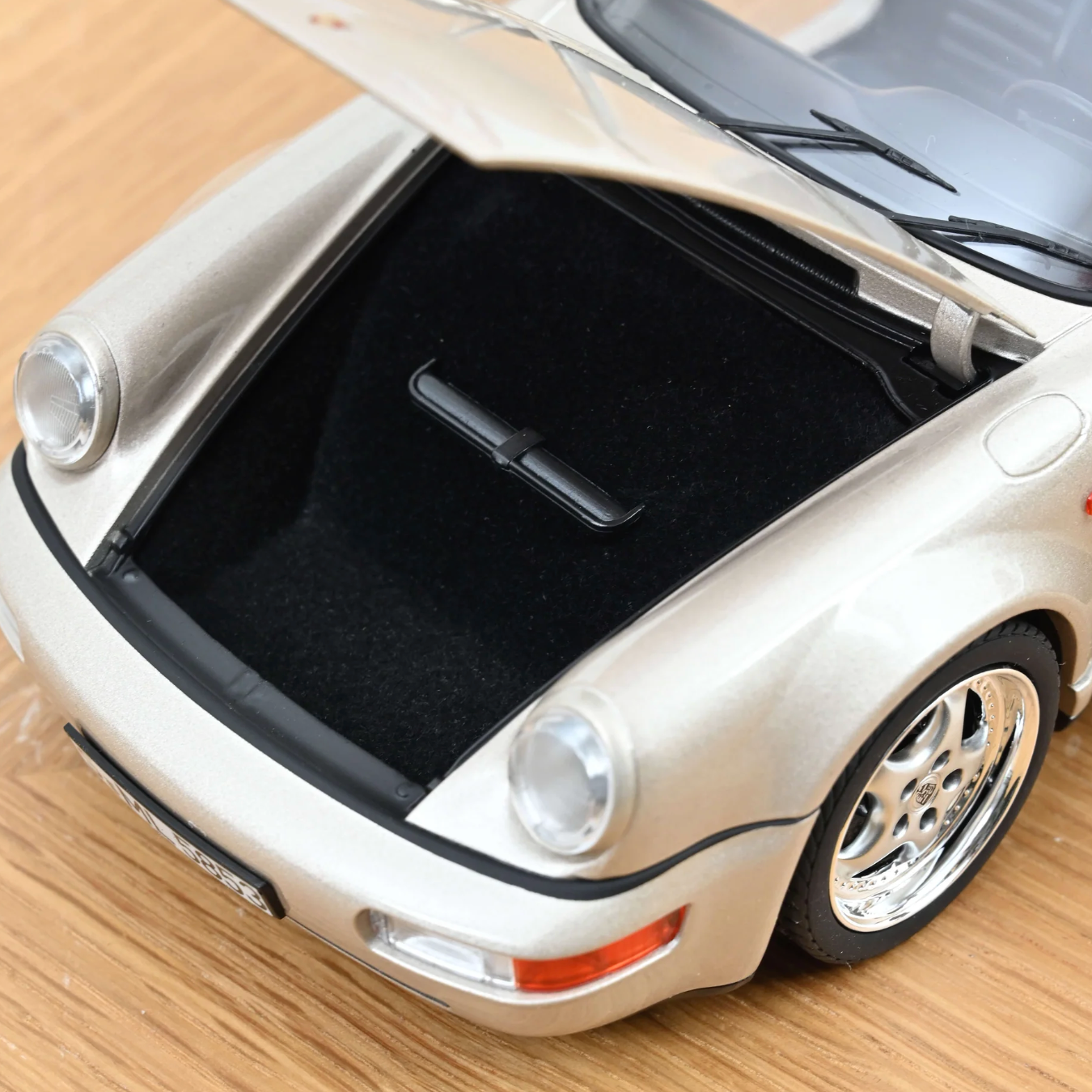 NOREV Porsche 911 Turbo Cabriolet 1992 Zermatt Silver | 1:18 - PRE ORDER (25.06.2026)