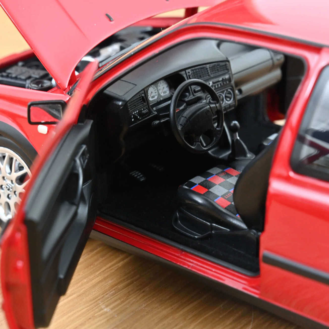 NOREV VW Golf GTI 1996 Flash Red | 1:18 - PRE ORDER (25.06.2026)