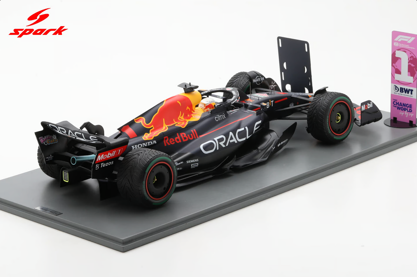 SPARK Oracle Red Bull Racing RB18 #1 Winner Japanese GP 2022 Max Verstappen | 1:12