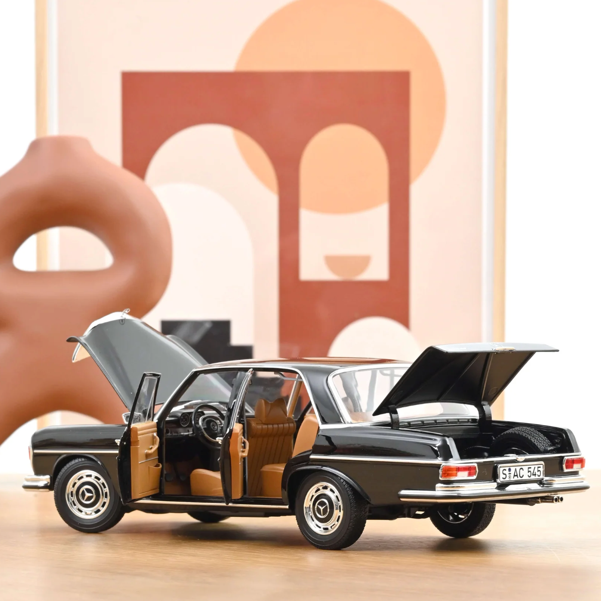 NOREV Mercedes-Benz 280 SE Black 1968 | 1:18 - PRE ORDER (25.06.2026)