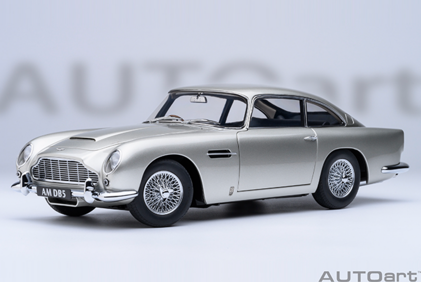 AUTOART Aston Martin DB5 1964 | Birch Silver 1:18